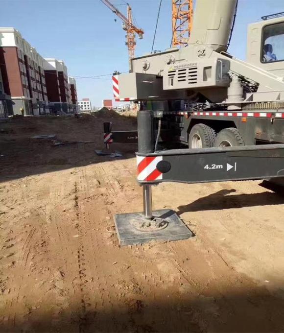 泵車(chē)、吊車(chē)、起重機(jī)必備！超高分子量聚乙烯支腿墊板，應(yīng)對(duì)各種復(fù)雜工地